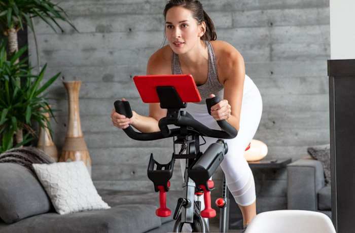Lifestyle-Schwinn-IC4-Indoor-Cycling-Bike_